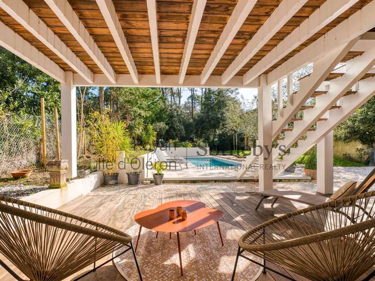 Maison Saint-Georges-de-Didonne - 5 chambres - 261m²