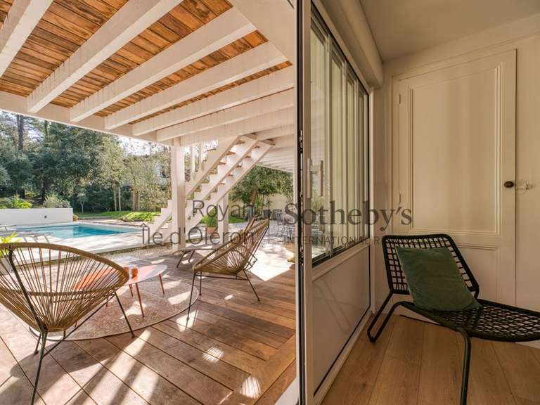 Maison Saint-Georges-de-Didonne - 5 chambres - 261m²