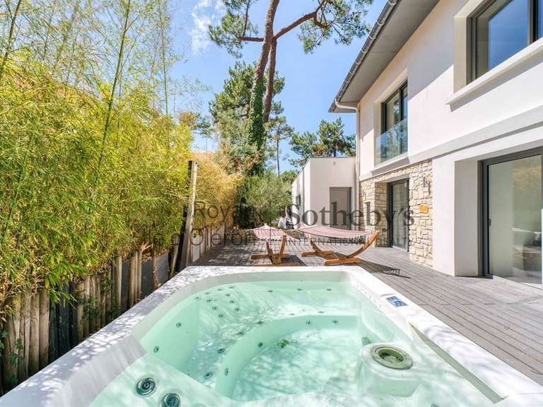 Maison Saint-Georges-de-Didonne - 5 chambres - 233m²