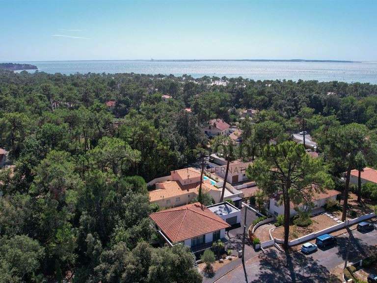 Maison Saint-Georges-de-Didonne - 5 chambres - 233m²