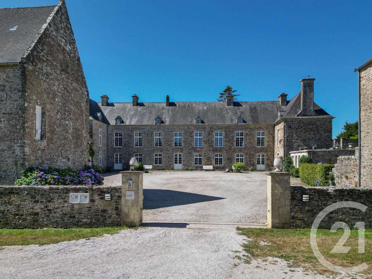 Maison Saint-Georges-de-la-Rivière