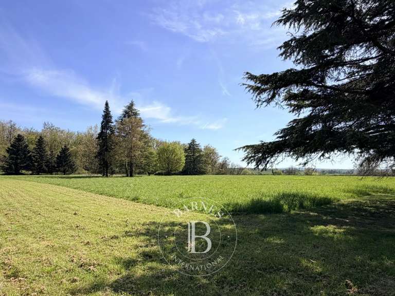Château Saint-Georges-de-Poisieux - 8 chambres - 350m²