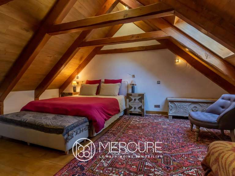 Propriété Saint-Germain-du-Teil - 17 chambres - 980m²