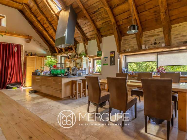 Propriété Saint-Germain-du-Teil - 17 chambres - 980m²