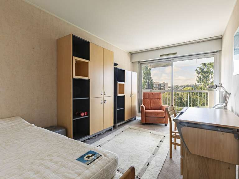 Apartment Saint-Germain-en-Laye - 4 bedrooms - 130m²