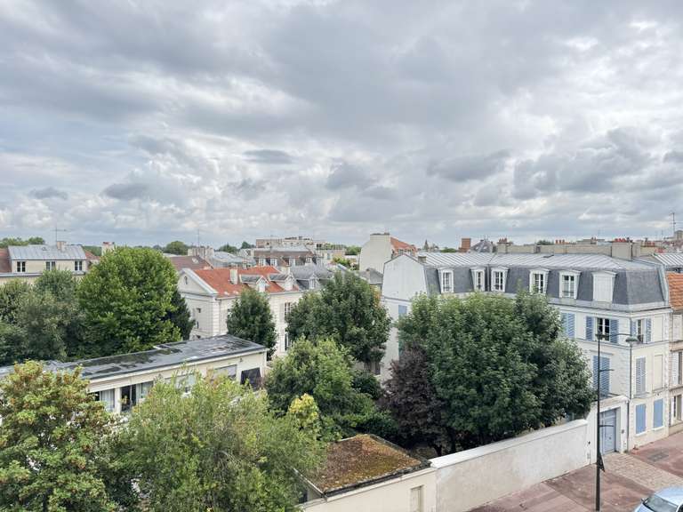 Apartment Saint-Germain-en-Laye - 4 bedrooms - 174m²