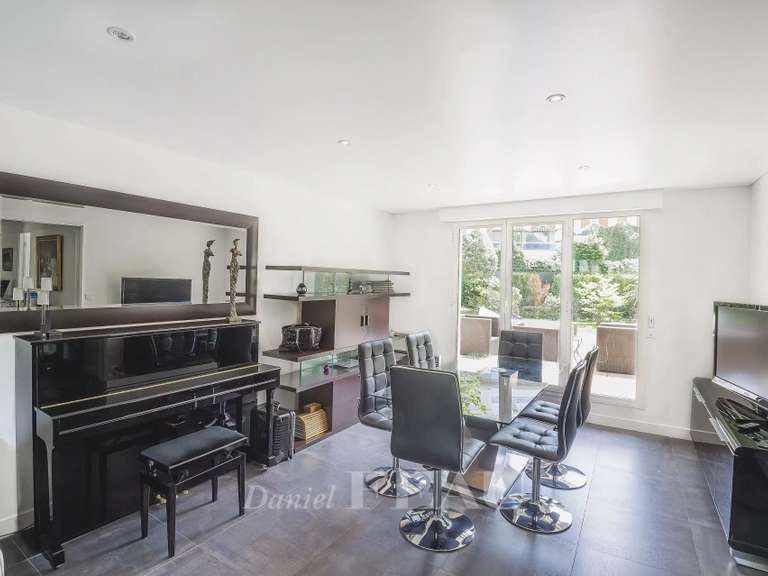 Appartement Saint-Germain-en-Laye - 2 chambres - 79m²