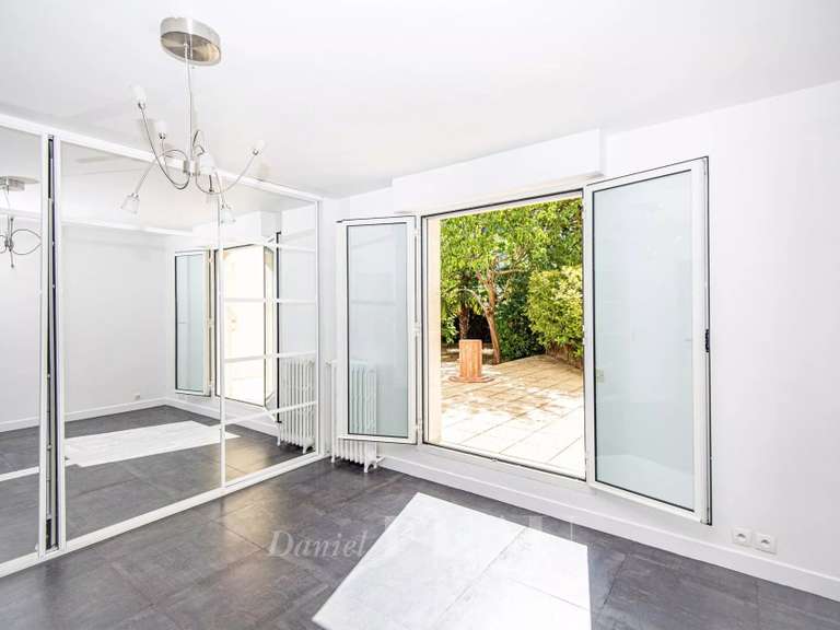 Appartement Saint-Germain-en-Laye - 2 chambres - 79m²