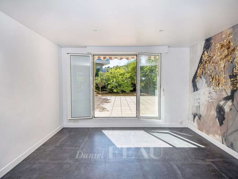 Appartement Saint-Germain-en-Laye - 2 chambres - 79m²