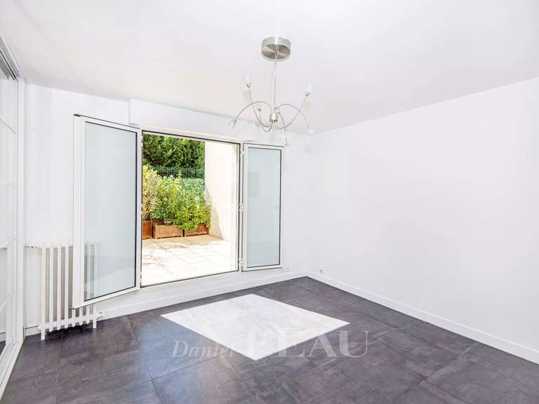 Appartement Saint-Germain-en-Laye - 2 chambres - 79m²