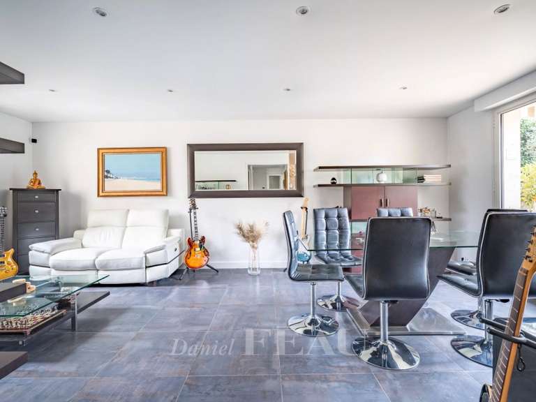 Apartment Saint-Germain-en-Laye - 2 bedrooms - 79m²