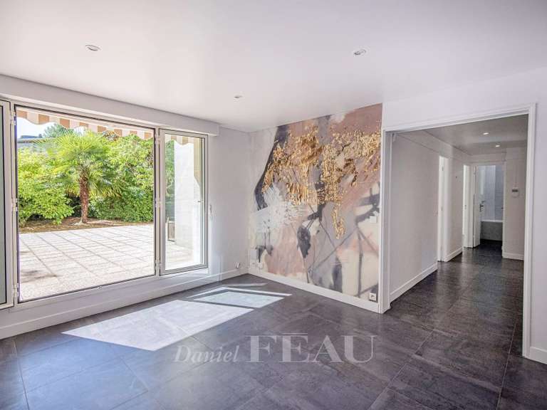 Appartement Saint-Germain-en-Laye - 2 chambres - 79m²