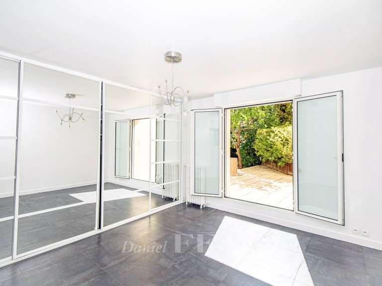 Appartement Saint-Germain-en-Laye - 2 chambres - 79m²