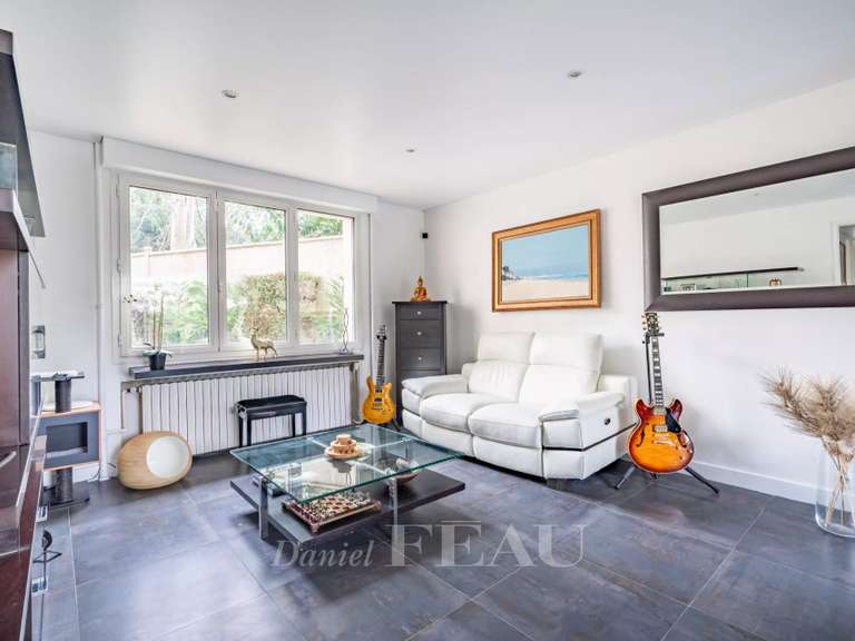 Apartment Saint-Germain-en-Laye - 2 bedrooms - 79m²