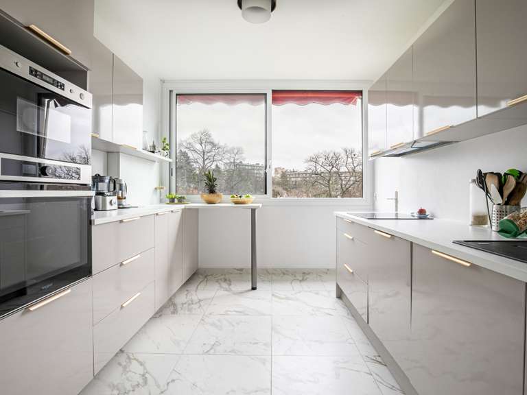 Apartment Saint-Germain-en-Laye - 3 bedrooms - 105m²