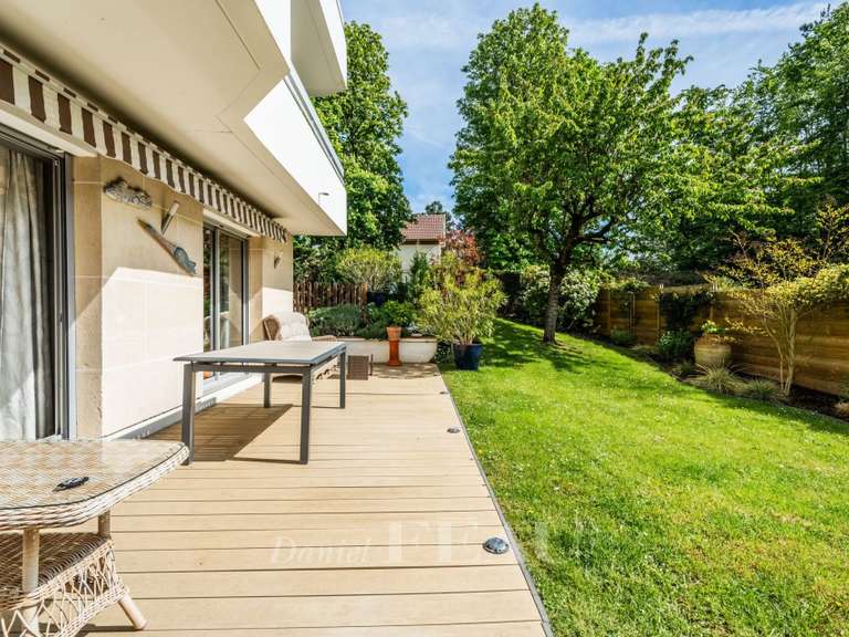 Apartment Saint-Germain-en-Laye - 3 bedrooms - 104m²