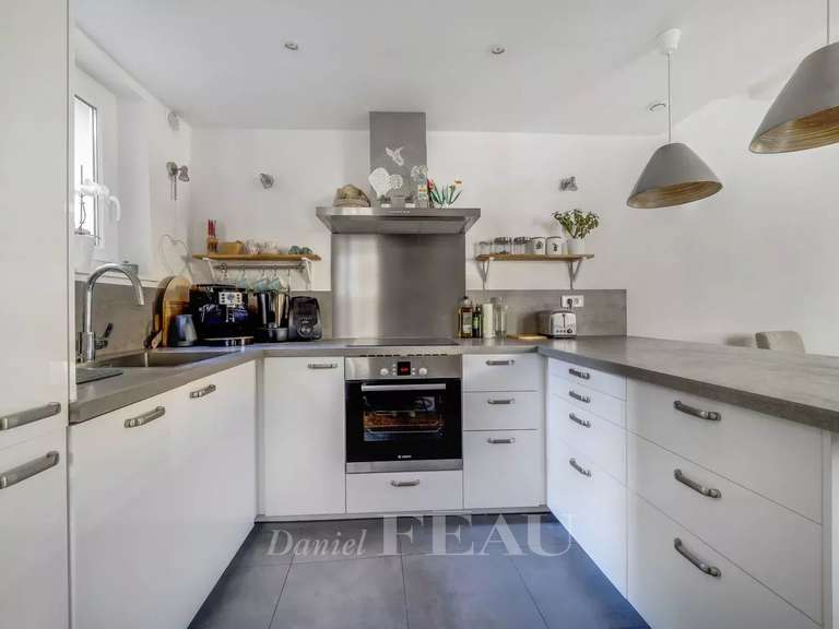 Appartement Saint-Germain-en-Laye - 2 chambres - 77m²