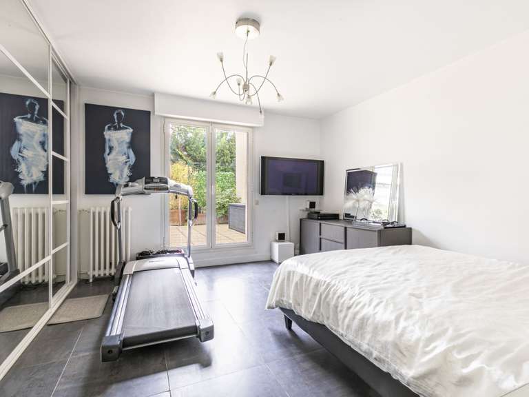 Apartment Saint-Germain-en-Laye - 2 bedrooms - 79m²
