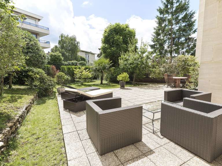 Apartment Saint-Germain-en-Laye - 2 bedrooms - 79m²