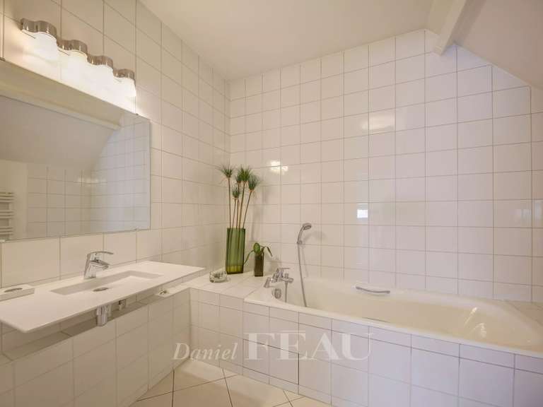 Appartement Saint-Germain-en-Laye - 3 chambres - 216m²