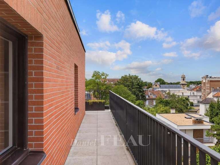 Apartment Saint-Germain-en-Laye - 4 bedrooms - 122m²