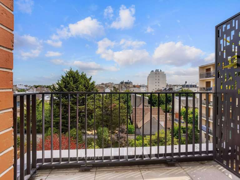 Apartment Saint-Germain-en-Laye - 4 bedrooms - 122m²