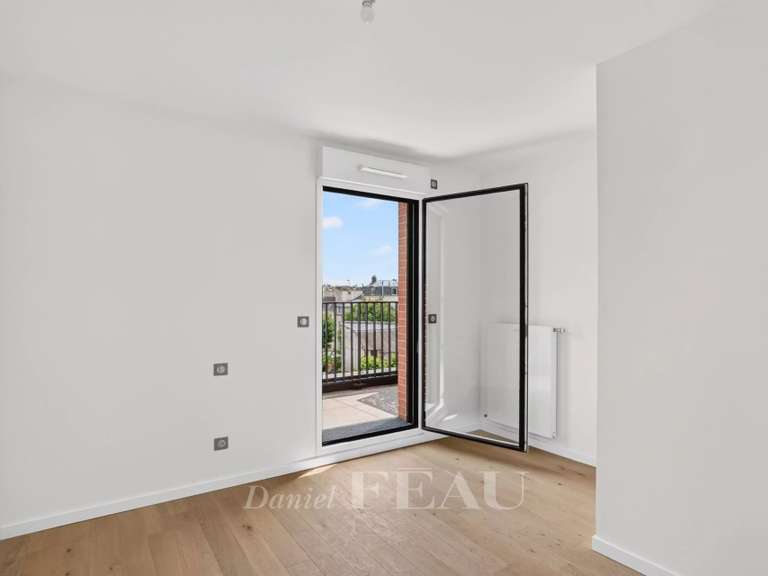 Apartment Saint-Germain-en-Laye - 4 bedrooms - 122m²