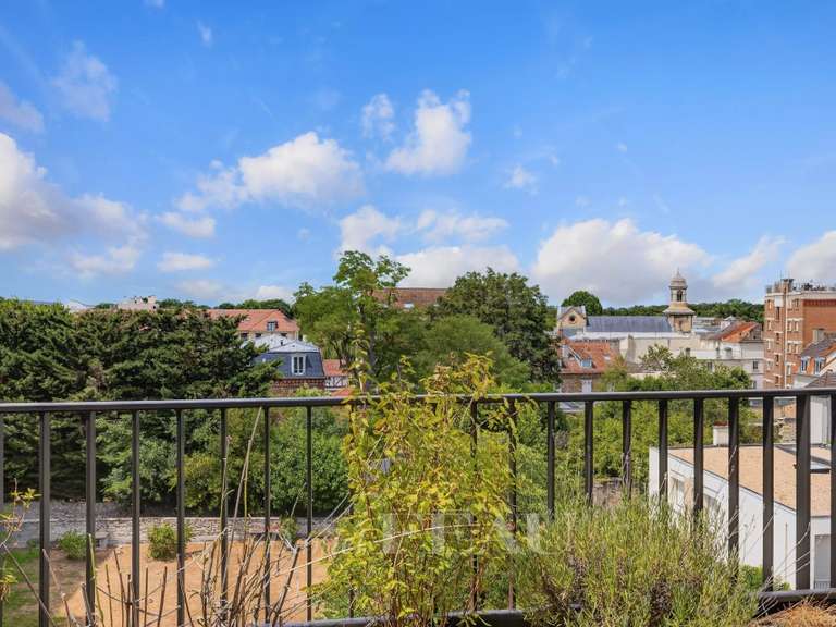 Apartment Saint-Germain-en-Laye - 4 bedrooms - 122m²