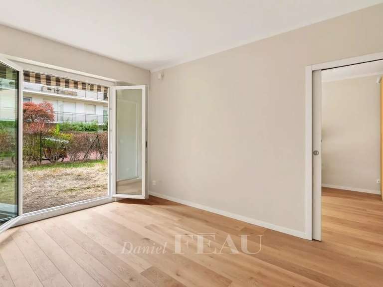 Apartment Saint-Germain-en-Laye - 3 bedrooms - 97m²