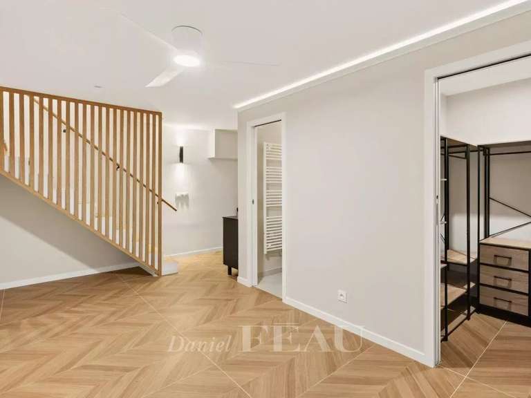 Apartment Saint-Germain-en-Laye - 3 bedrooms - 97m²