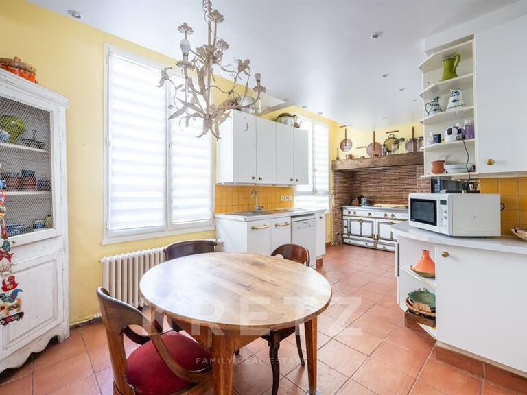 Mansion Saint-Germain-en-Laye - 5 bedrooms - 540m²