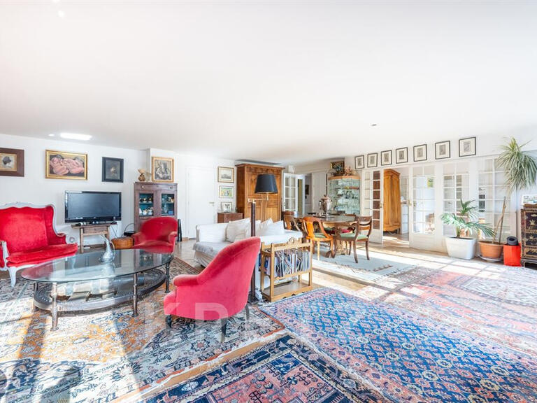Mansion Saint-Germain-en-Laye - 5 bedrooms - 540m²