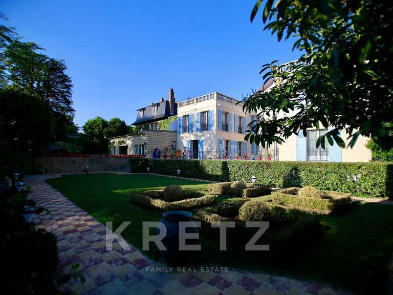 Hôtel particulier Saint-Germain-en-Laye - 10 chambres - 812m²