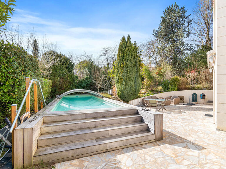 House Saint-Germain-en-Laye - 3 bedrooms - 155m²