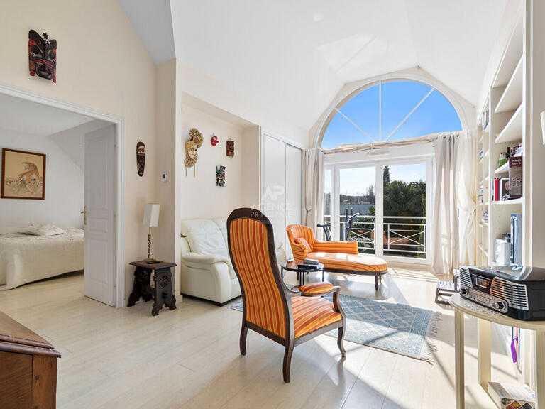 House Saint-Germain-en-Laye - 3 bedrooms - 155m²