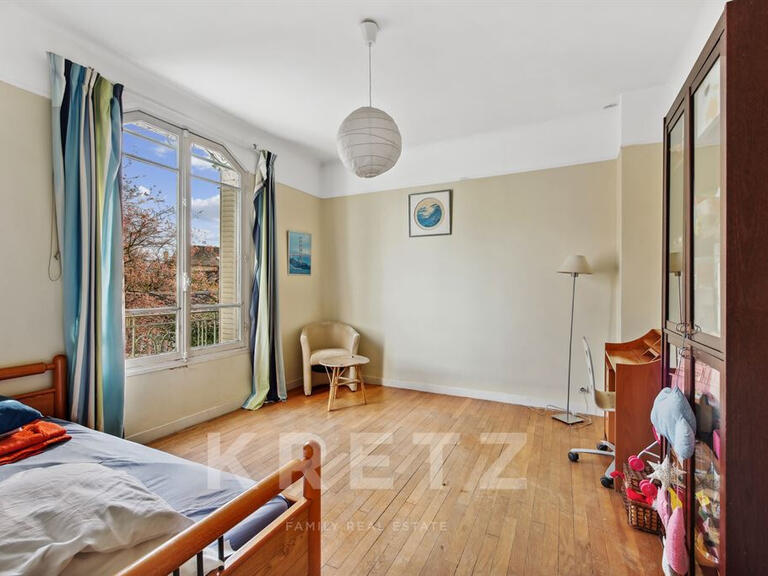 House Saint-Germain-en-Laye - 8 bedrooms - 330m²