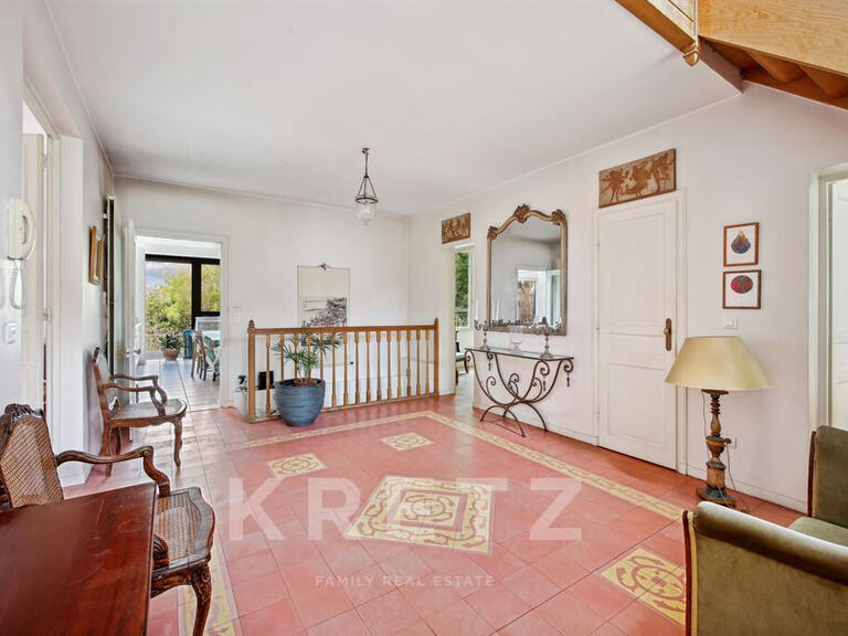 House Saint-Germain-en-Laye - 8 bedrooms - 330m²