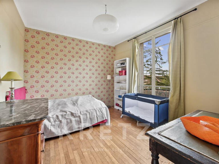House Saint-Germain-en-Laye - 8 bedrooms - 330m²
