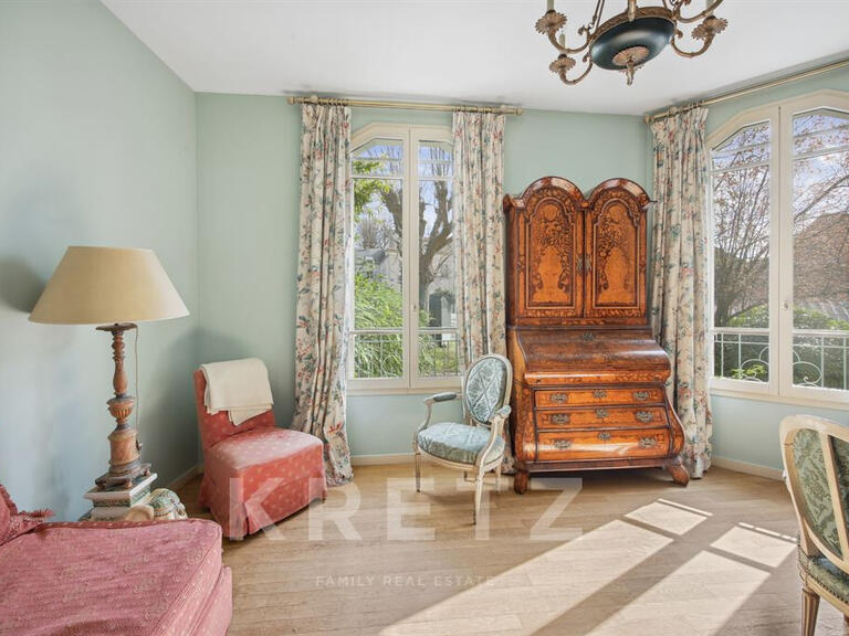 House Saint-Germain-en-Laye - 8 bedrooms - 330m²