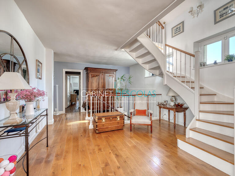 Maison Saint-Germain-en-Laye - 3 chambres - 180m²