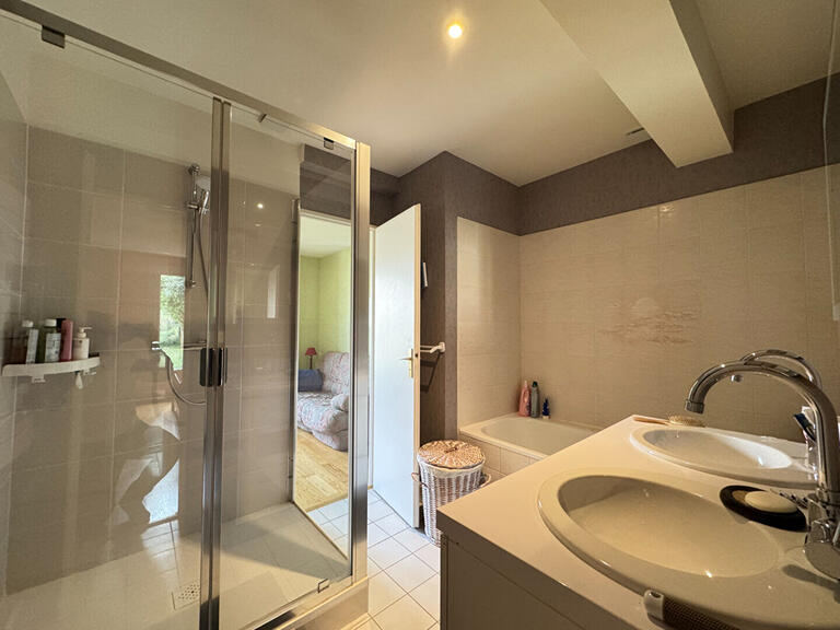 House Saint-Germain-en-Laye - 5 bedrooms - 182m²