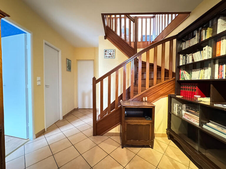 House Saint-Germain-en-Laye - 5 bedrooms - 182m²