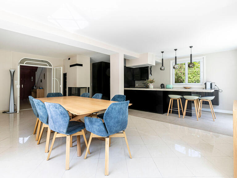 House Saint-Germain-en-Laye - 5 bedrooms - 190m²