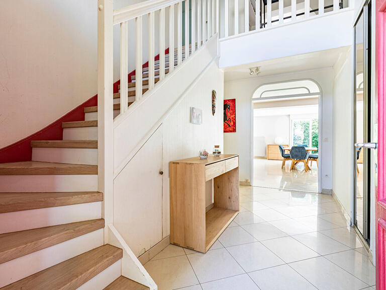 House Saint-Germain-en-Laye - 5 bedrooms - 190m²
