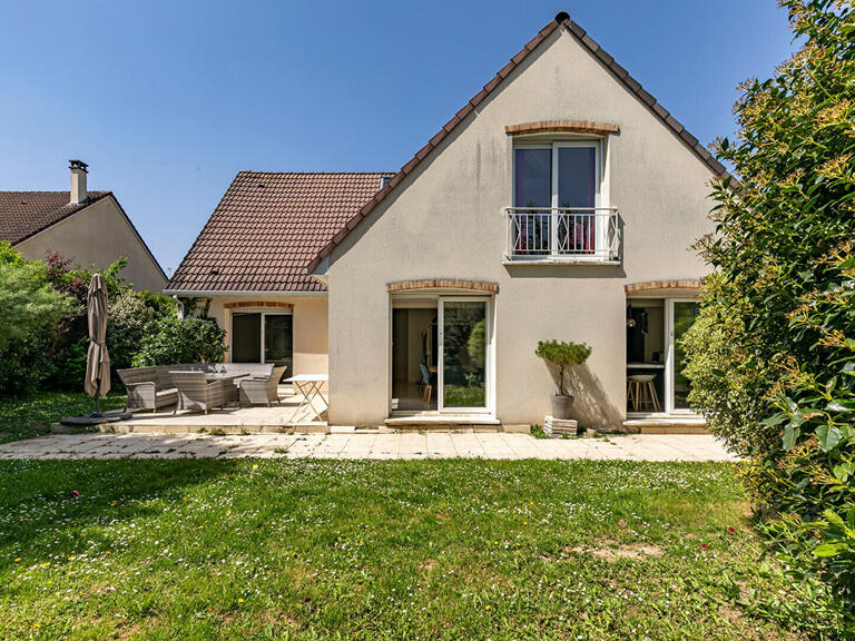 House Saint-Germain-en-Laye - 5 bedrooms - 190m²