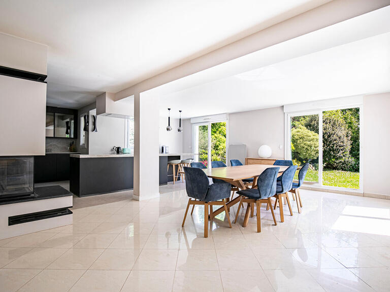 House Saint-Germain-en-Laye - 5 bedrooms - 190m²