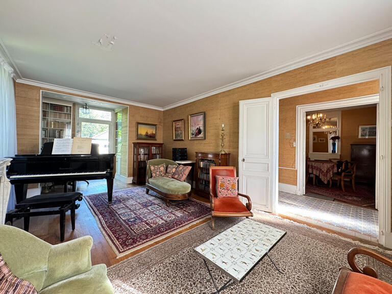 House Saint-Germain-en-Laye - 5 bedrooms - 160m²