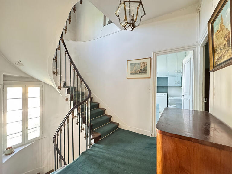 House Saint-Germain-en-Laye - 5 bedrooms - 160m²
