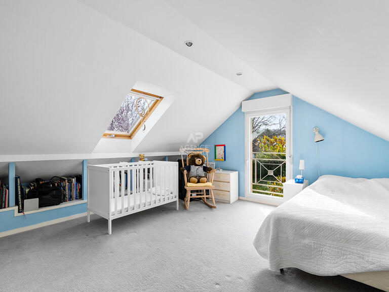 Maison Saint-Germain-en-Laye - 5 chambres - 203m²
