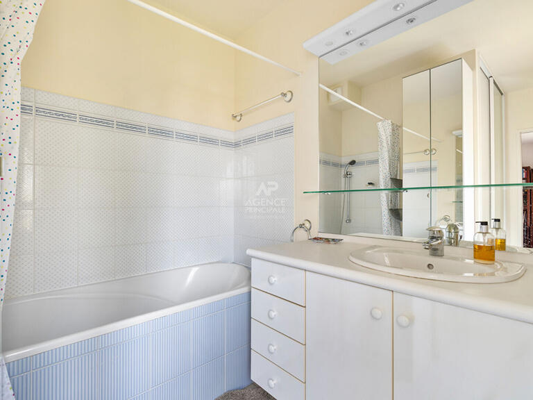 Maison Saint-Germain-en-Laye - 5 chambres - 203m²